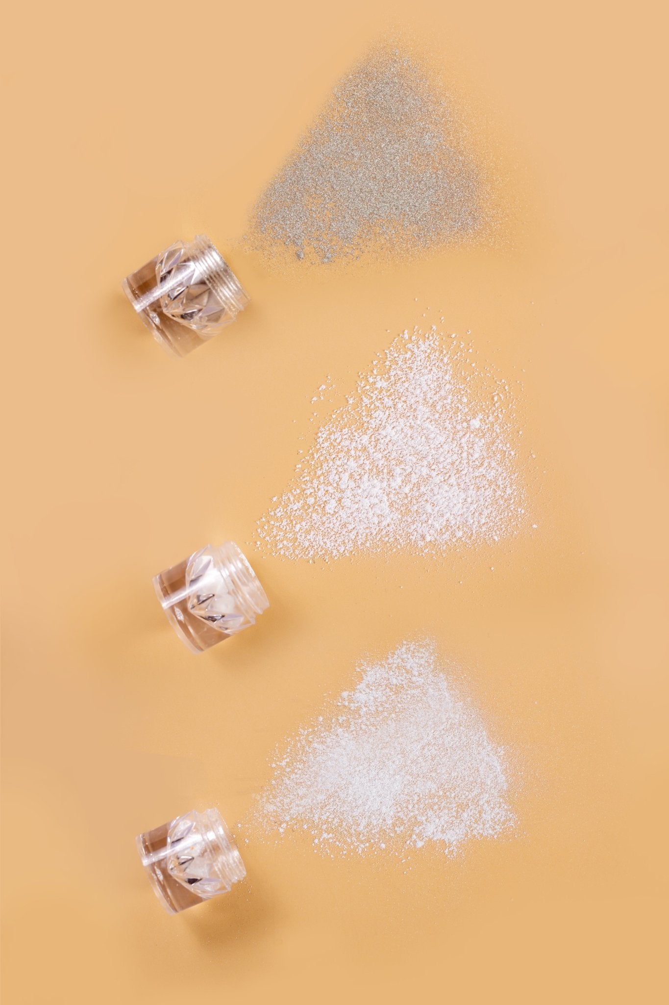 Hailey Bieber Pearlescent Glazed Chrome Nail Powder - Ambedobeauty